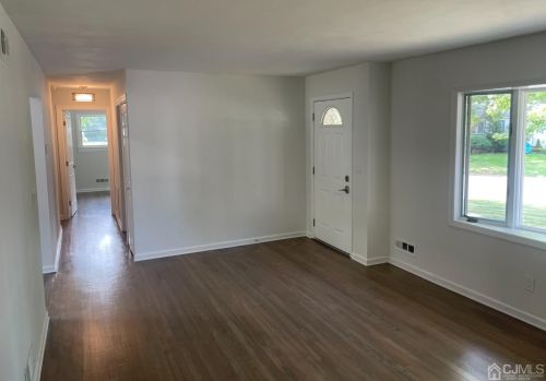 180 Southwood Dr, Old Bridge NJ 08857-1650 exterior