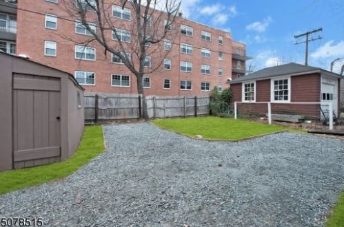 10 Altamont Ct, Morristown, NJ 07960-5325