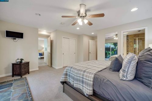 1014 San Miguel Rd, Concord CA 94518-2054 exterior