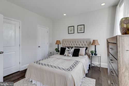 1619 6th St, Philadelphia PA  19122-2910 exterior