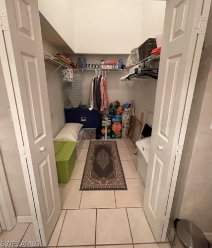 5070 Cedar Springs Dr, Naples FL 34110-2325 exterior