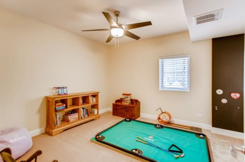 252 Grantley Ave, Elmhurst IL 60126-2237 exterior