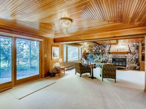 737 Amber Dr, Saint Paul MN 55122-2059 exterior