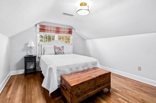 965 Grn St Cir, Gainesville GA 30501-2204 exterior