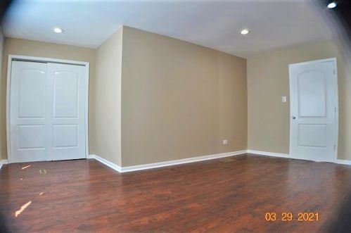 9918 Bensley Ave, Chicago IL 60617-6129 exterior