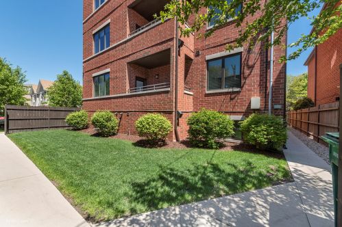 2505 Potomac Ave, Chicago IL 60622 exterior