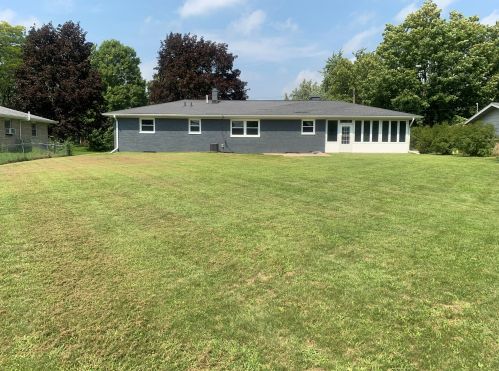 6376 Plainfield Ave, Kalamazoo, MI 49048-9477