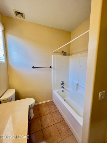 4051 Still Canyon Pass, Tucson AZ  85745-4166 exterior