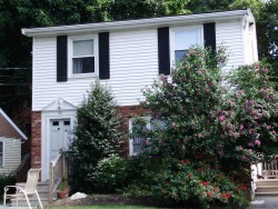 52 Hawthorn St, Newton, MA 02458-1215