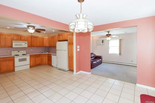 314 Everard St, Huntington Station NY 11746-7008 exterior