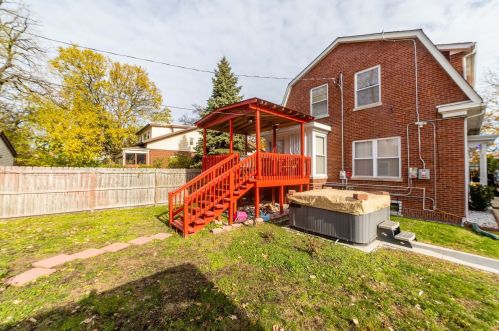 7350 Bennett Ave, Chicago IL 60649-4621 exterior