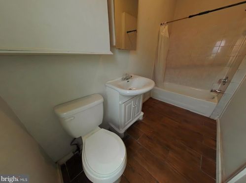 1422 Diamond St, Philadelphia PA 19122-1721 exterior