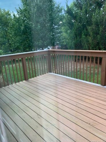 4 Haskins Rd, Windsor CT  06095-4768 exterior