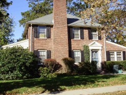 275 Cypress St, Newton, MA 02459-2227