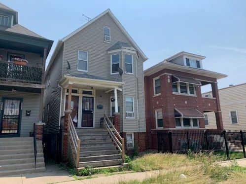 8049 Coles Ave, Chicago IL  60617-1626 exterior