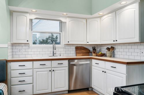 1040 Innes St, Grand Rapids MI 49503-3660 exterior