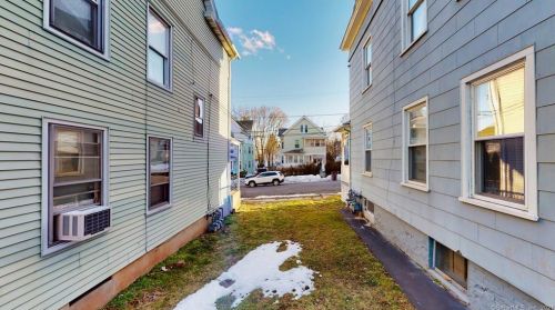 546 Church St, New Britain CT 06051-2312 exterior