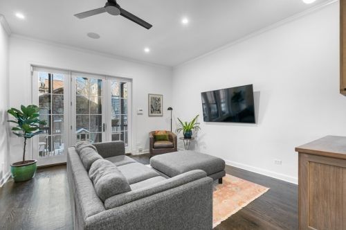 1626 Hermitage Ave, Chicago IL 60622-1402 exterior