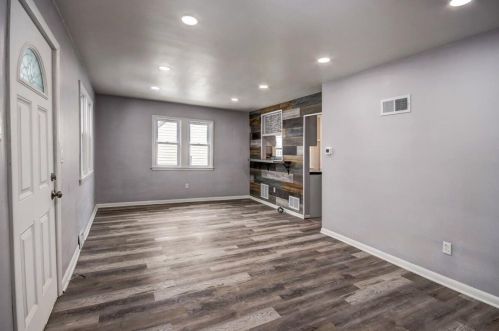 3035 73rd St, Milwaukee WI  53210-1068 exterior