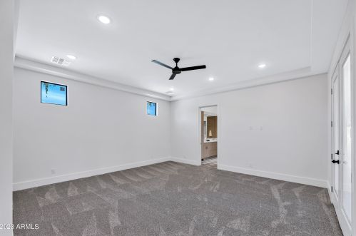 2053 37 Pl, Phoenix AZ 85050-8309 exterior