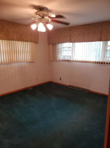 2240 Oak Ln, Gary IN 46408-2450 exterior