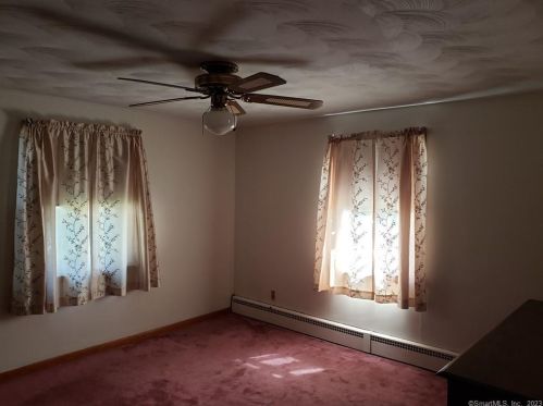 51 Gladiola St, New Britain CT 06053-3002 exterior