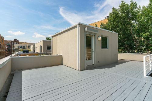 660 Peoria St, Chicago IL 60642-5958 exterior