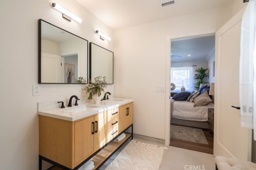 14291 Prospect Ave, Tustin CA  92780-2316 exterior