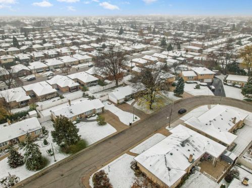 7619 Argyle St, Chicago IL 60640-3307 exterior