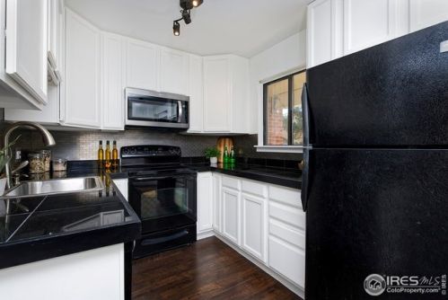 3460 Colorado Ave, Boulder CO 80303-1923 exterior