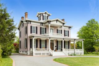 45 The Cres, Babylon, NY 11702-4029