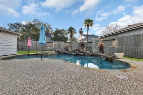 3710 Clover Vly Dr, Humble TX exterior