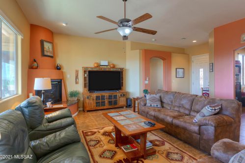 475 Calle Artistica, Green Valley AZ 85614-6160 exterior