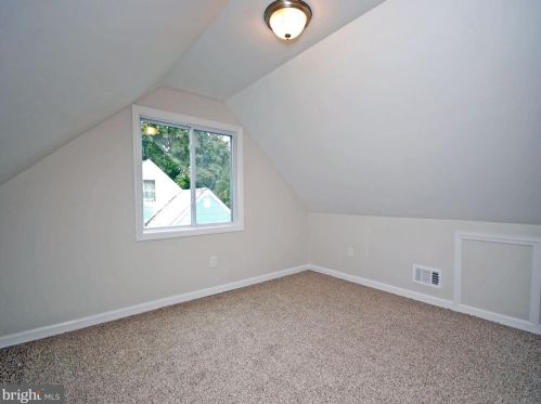 20 Fogarty Dr, Trenton NJ 08619-4320 exterior