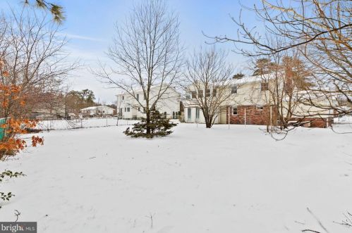 204 Blackfoot Trl, Browns Mills NJ 08015-6213 exterior