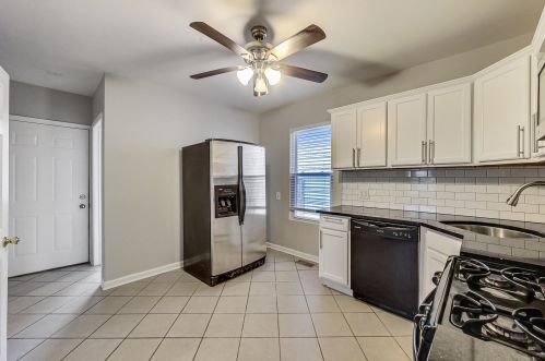 2947 Avers Ave, Chicago IL 60623-4543 exterior