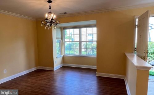 297 Fountayne Ln, Trenton NJ 08648-2672 exterior