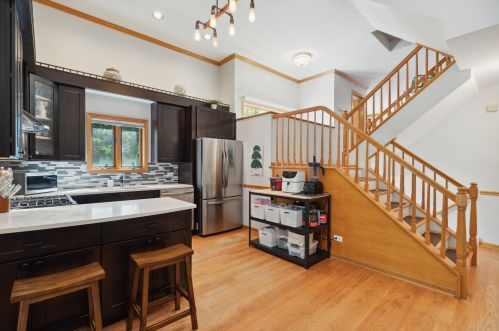 2802 Shields Ave, Chicago IL 60609-4530 exterior