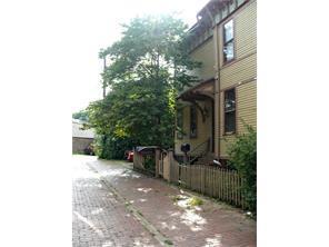 2800 Circle Ct, Cleveland, OH 44113-3048