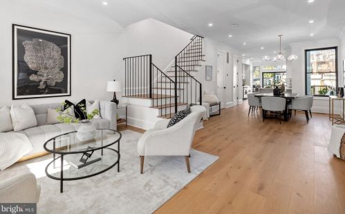 27 W St, Washington DC  20001-1068 exterior