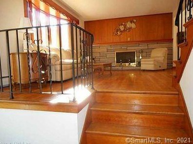 80 Maplewood Ave, Wallingford, CT 06492-3228