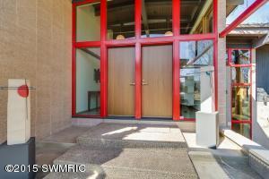 6465 Riverside Rd, Fennville, MI 49408-9611