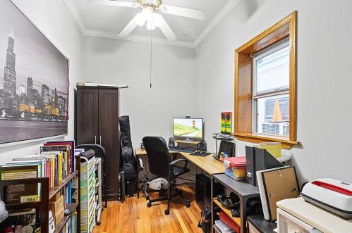 3046 Leavitt St, Chicago IL 60618-8114 exterior