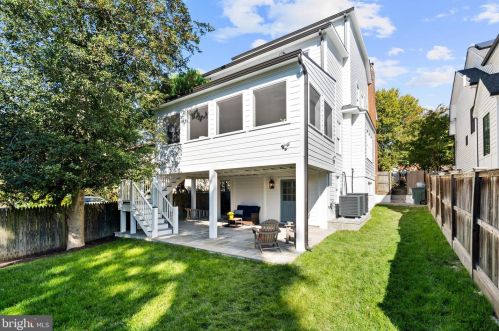 4420 Fessenden St, Washington DC  20016-4054 exterior