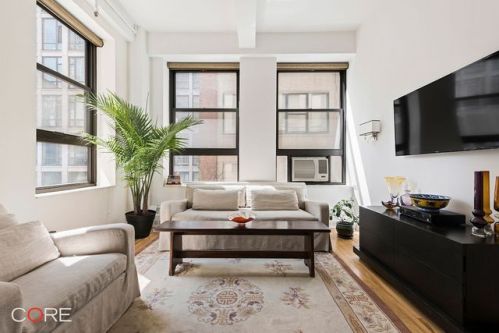 148 23rd St, New York NY  10010-4501 exterior