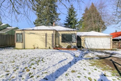 2320 128 St, Seattle WA  98125-4229 exterior