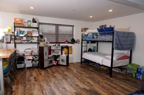 66 Daley Rd, Poughkeepsie NY 12603-4317 exterior