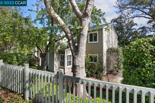 372 Camelback Rd, Concord CA  94523-1357 exterior