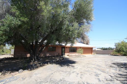 1729 Lind Rd, Tucson AZ  85719-2340 exterior