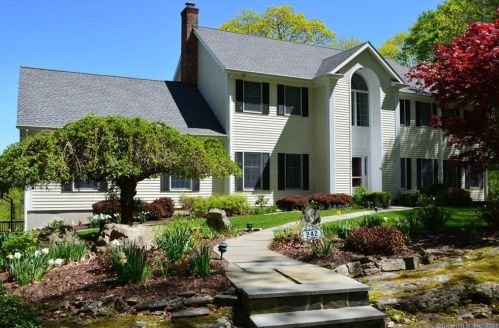 242 Barrack Hl Rd, Ridgefield CT 06877-3006 exterior